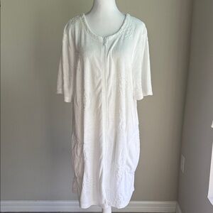 Paradise Bay women’s white terrycloth swimsuit coverup
